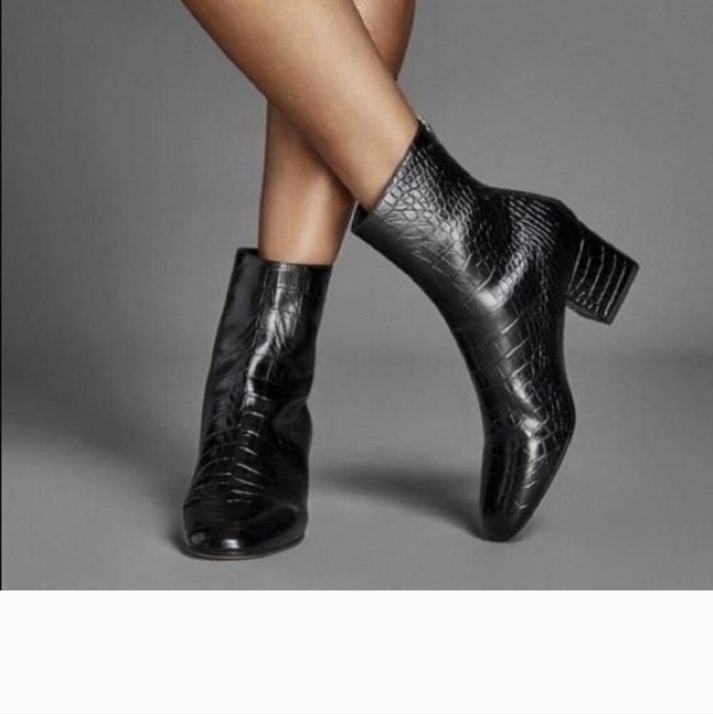 Tamara Mellon Vadim Leather Croc Bootie Size 39.5